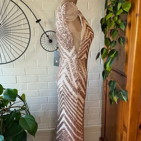 Evening prom evening formal mermaid trumpet gown with gold sequins size L Size L