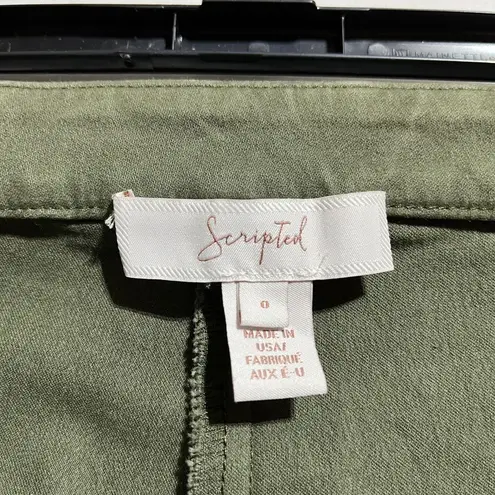 Scripted Pants Women's 0 Olive Green Classic Cinched Ruffle Hem Mid