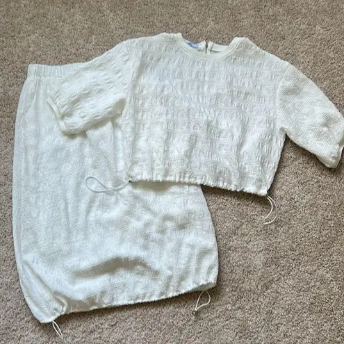White top & skirt set. S