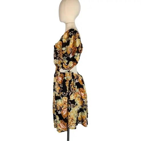 Bardot Plunge Cut out Floral Mini Dress Size Large