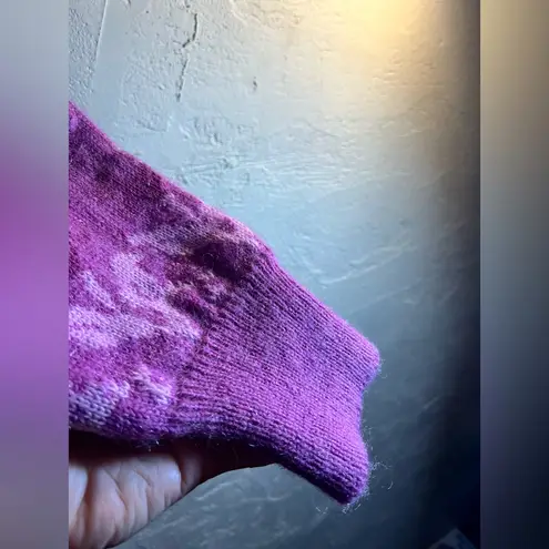 Vintage pink Women's Sweater w floral design and lovely buttons, pockets Purple Size undefined