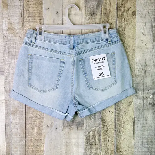 Evidnt Los Angeles Sz26 Hermosa Short Distressed Lightwash Denim Short
