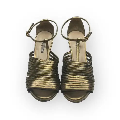 Neiman Marcus π€ T-Strap Stiletto Heeled Sandal π€ Metallic Gold Leather π€ 8M