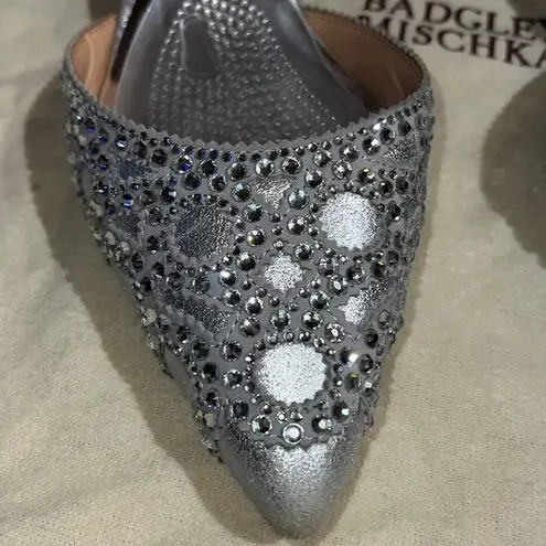 Badgley Mischka Silver Embellished Heels size 7
Wedding, quinceanera, party