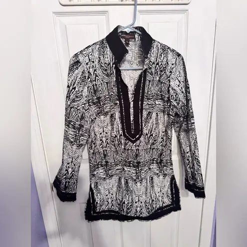 Dana Buchman Black White Print Tunic Blouse Size L. “Abstract print top”