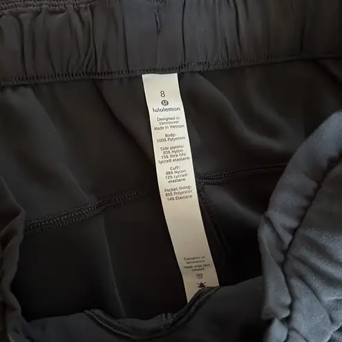 Lululemon NWOT  On the Gly Jogger ** Velvet Trim