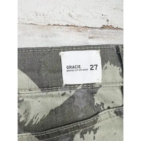 Hudson GRACIE Camouflage Pattern Frayed Hem Five Pocket Cutoff Shorts Size 27 Green
