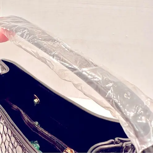 Aota All Of The Above Elena Bucket Bag Women's Black Vegan Leather Crossbody NWT