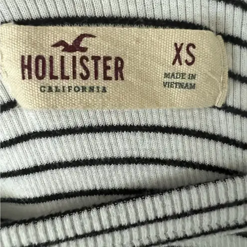 Hollister  Black/White Striped Long Sleeve Cropped Top with Cross Front Detail XS