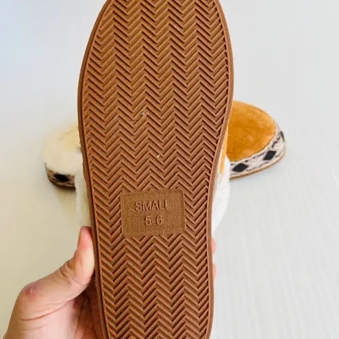 Børn Comfort Slippers Faux Shearling Shoes Slip On Flat Size Small 5 6 White