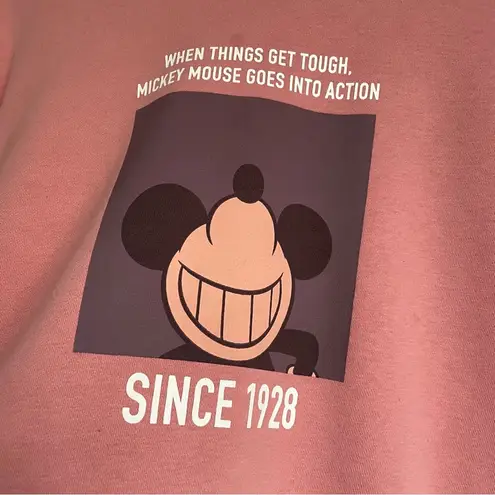 Uniqlo UT  Disney Sweatshirt Pullover Mickey Mouse Peach Sweater Women’s Large