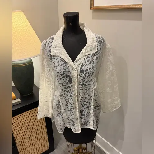 Cut Loose Elegant Quiet Luxury Old Money Cream Lace Mesh Button