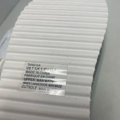 SHOEDAZZLE Taneisa Women’s Rusched Strap Wedge Sandal Size 7 White New With Defe