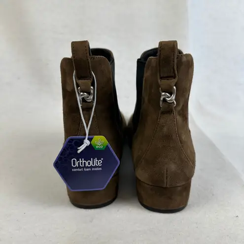 New Aerosol Studio Brown Suede Square Toe Chelsea Ankle Boots Womens 8M Fall Size 8