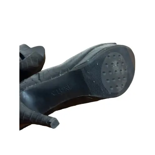 Women's Allure Size 8.5M Stiletto Peep Toe Heels Platform Crocodile Embossed Black