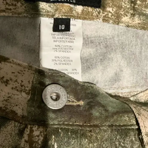 Karen Kane NWOT Green and Brown Patterned Pants Size 10