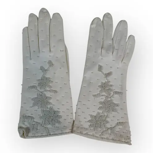 Vintage 1960s Women’s White Pearl Beaded Gloves