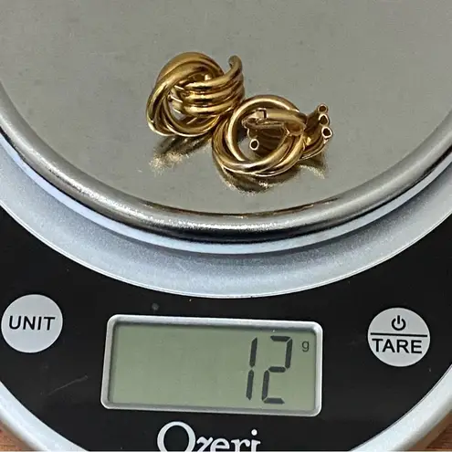 Vintage Gold Tone Grooved Tube Interlocking Knot Modern Chunky Clip On Earrings