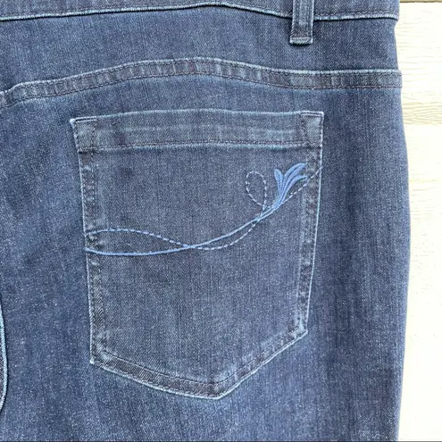 Soft Surroundings Women’s Jeans Blue Denim Straight Leg Embroidered Pockets 16