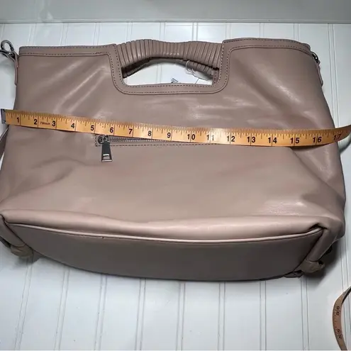 Moda Luxe Tan Tote with Textured Design and Integrated Handle Woven Handbag