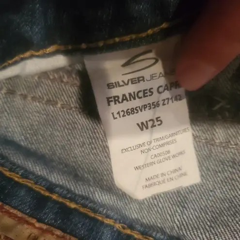 Silver Jeans Company Capri 2 Included One Is 25 And 26W Fit The Same Imo - Image 4