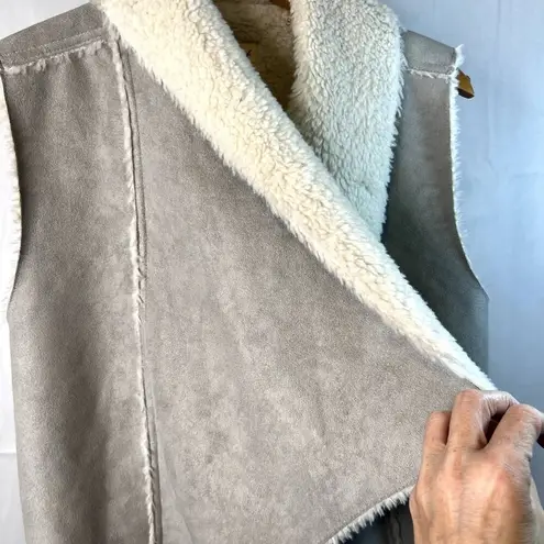 Weatherproof Vintage Faux Suede Faux Sherpa Lined Vest Womens Med