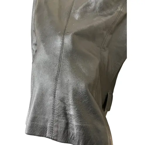 Vera Pelle Women's Black Leather Jacket Made in Italy Two Button Closure