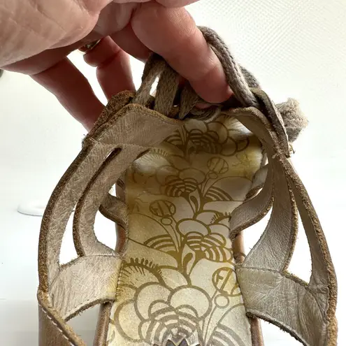 Fly London Wedge Sandal Women’s Lace Up Open Toe Size Eur 40, US 8.5-9 Brown