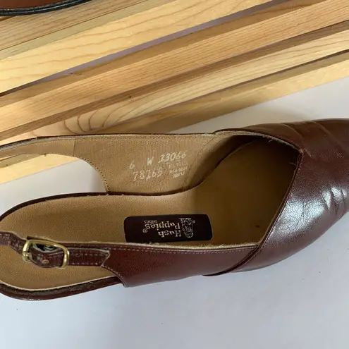 Hush Puppies Vintage 70s Brown Leather Slingback Kitten Heels