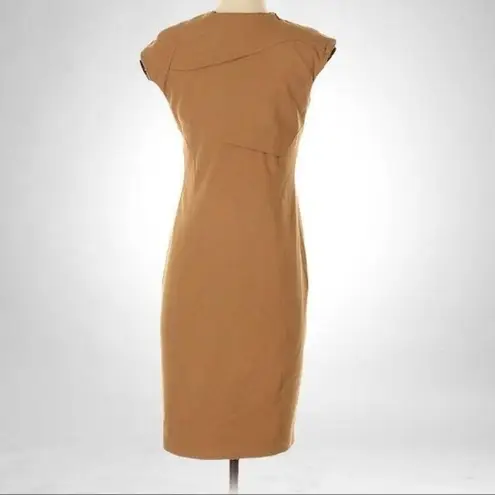 Gucci  Sheath Dress Gold-tone Shoulder Accent Sleeve Size 40/S Wool Blend Neutral