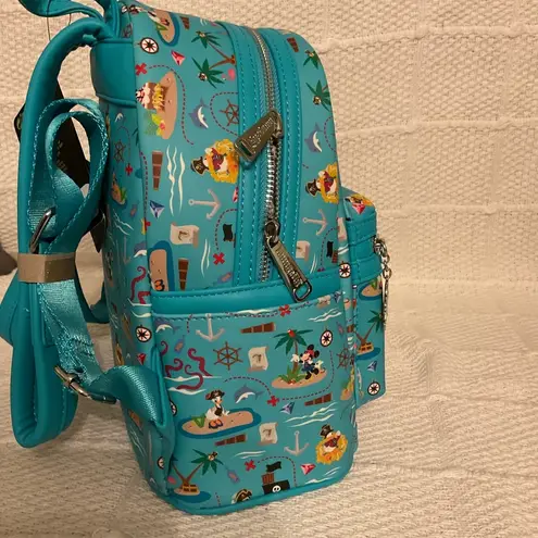 Lounge Fly DISNEY Sensational 6 Pirate Backpack NWT