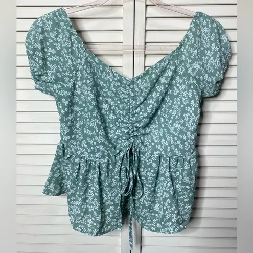 Romwe  Floral Mint & White Blouse Short Balloon Sleeve Crop Size M‎