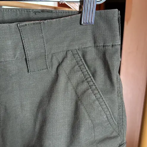 FIRST TACTICAL WOMEN'S V2 TACTICAL SHORTS OLIVE GREEN SIZE 4