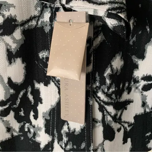 Laura Ashley NWT Palm Beach Black & White Floral Blazer Size M