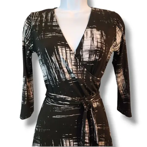 Leota Black & White Abstract Midi Wrap Dress Women’s XS