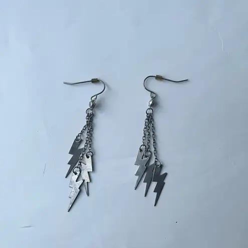 VTG 80s Lightning Bolt Chandelier Earrings Silver