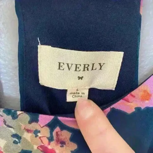 Everly  Floral Dress. Size Large