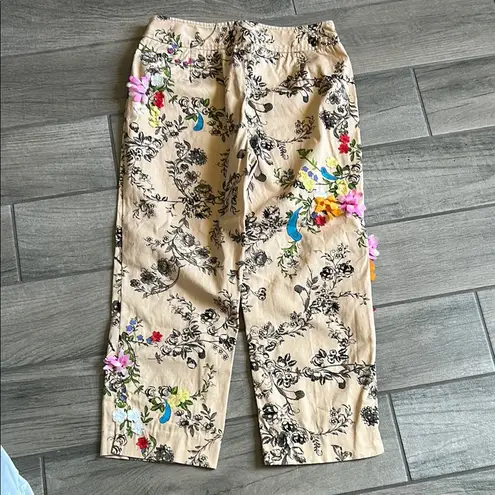 Floral Print Capris Black
