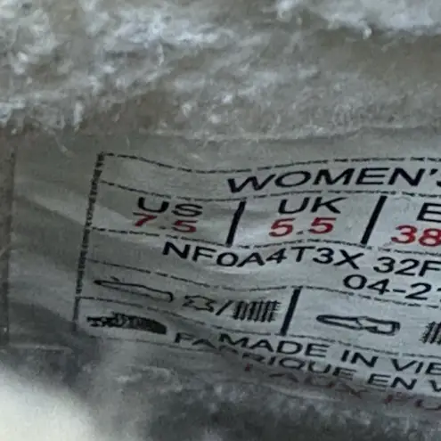 The North Face  Cream Tan Faux Fur Sierra Mid Lace Waterproof  Boots Size 7.5 Wom