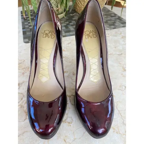 Joan & David  BURGUNDY PATENT Platform Heel size 6 - Image 5