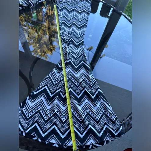 Darah Dahl Chevron Print Boho Super Flare Pants in Black/White Mixology Black