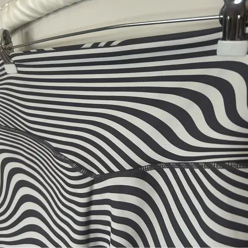 Balance Athletica Vitality Ascend Volley Short Wavelength Gray White Large