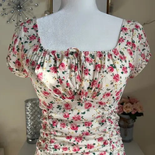 Almost Famous NWT Ruched Floral Dress  thumbnail 7