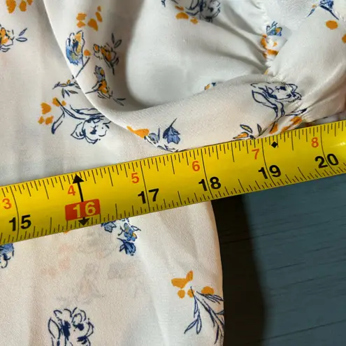 Paper Crane NWOT  Baby Doll Ivory Floral Print Short Sleeve Blouse | Women’s Sz M