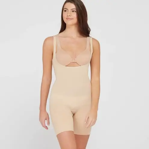 Assets by Spanx Remarkable Results All in One Bodysuit Women's XL Beige Tan - Image 5