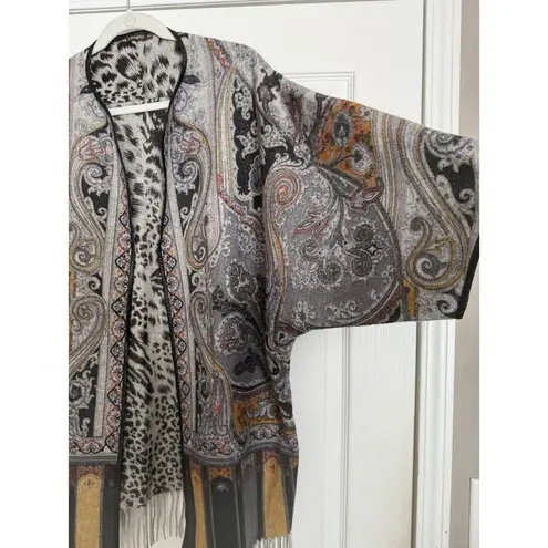 J. McLaughlin Gia Cape Sz M/L 100% Wool Reversible Animal Print Fringe Party