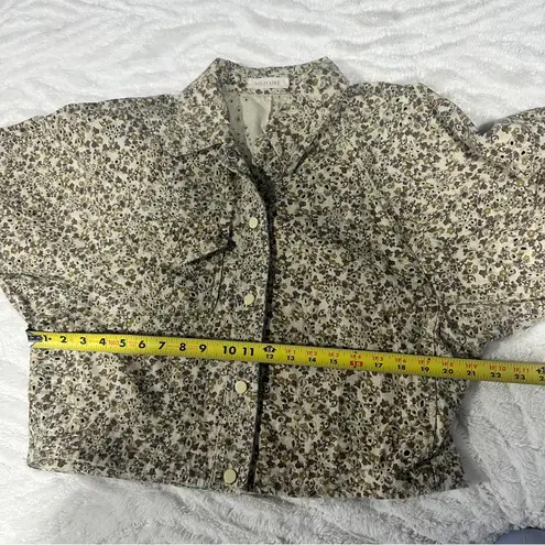 Solitaire Size L Neutral Tan Floral Embroidered Snap Front Cropped Jacket