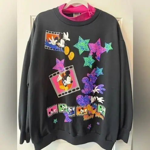 Mickey unlimited Vintage Land N Sea
Mickey Mouse Sweatshirt