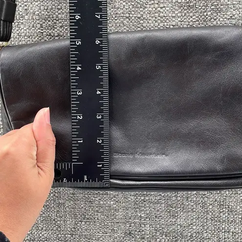 Vintage Shoulder Bag Med Stone Mountain Dark Brown Leather Minimalist Soft 90s Brown