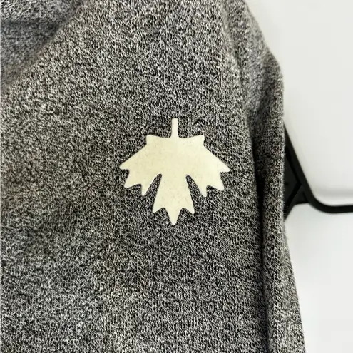 Roots NWT Cabin Grey Hooded Onesie w/ Buffalo Check Plaid Size Medium